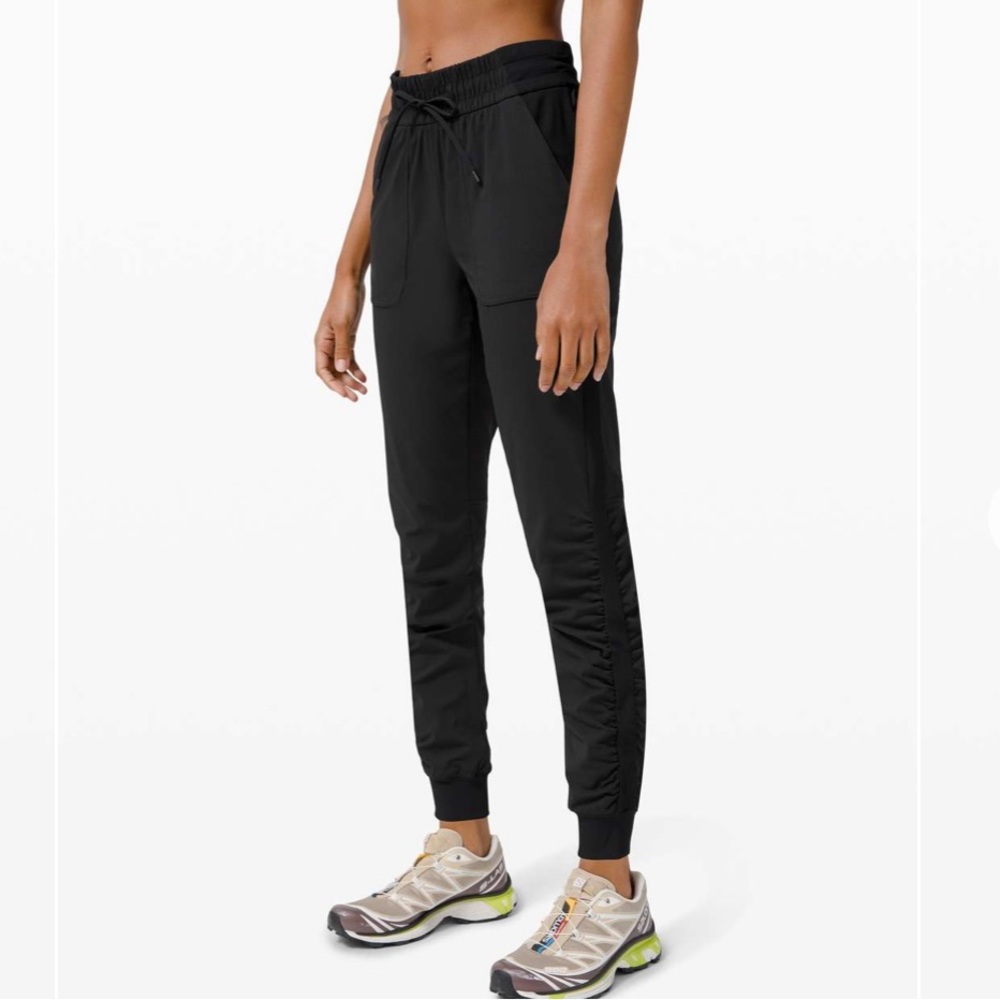 Lululemon BEYOND THE STUDIO JOGGER